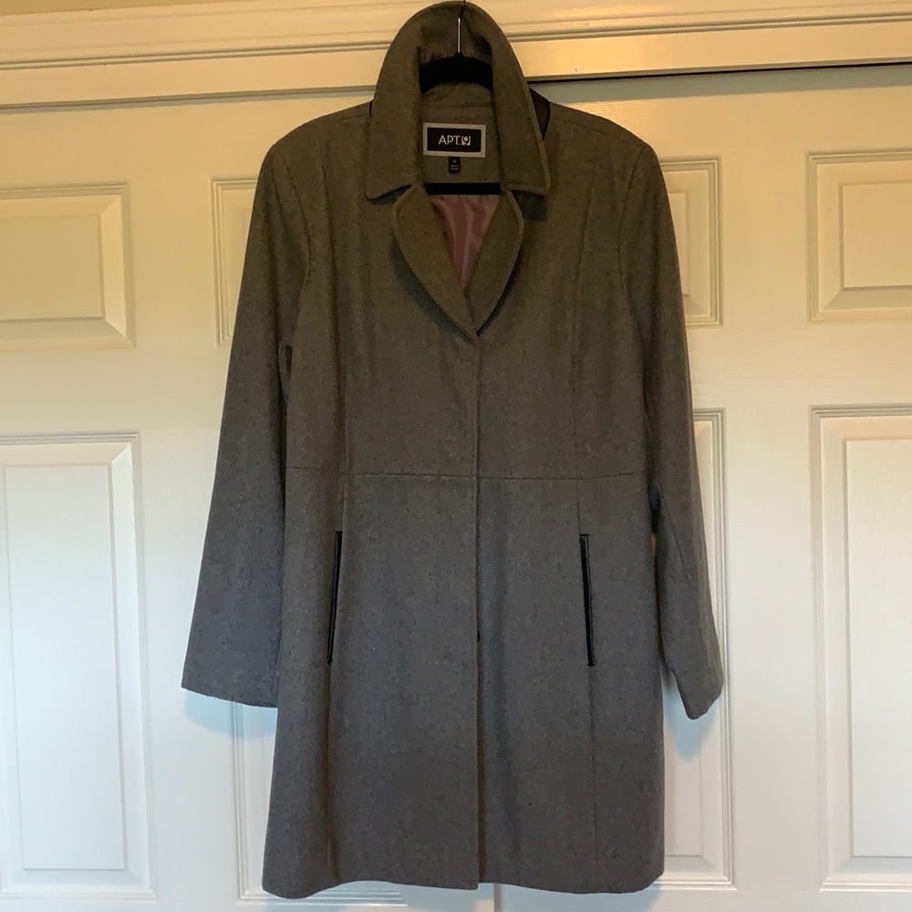 Wool coat w/faux leather pocket trim satin lining